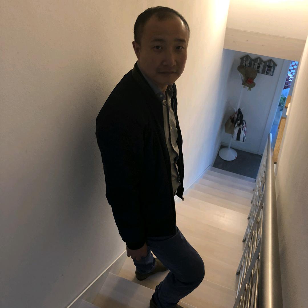 贾岩