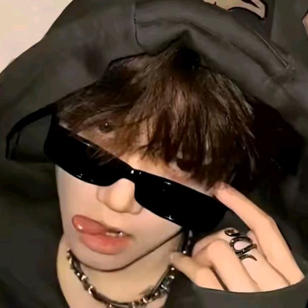 (࿐𝓦𝓸𝓪𝓲𝓷𝓲🥀