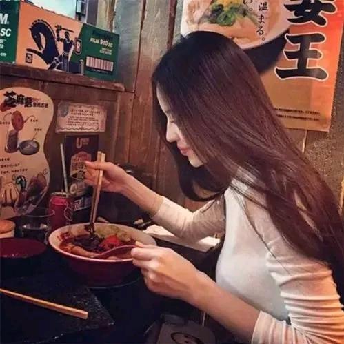小妍探美食