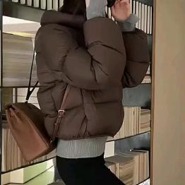 小玉羽绒服工厂店