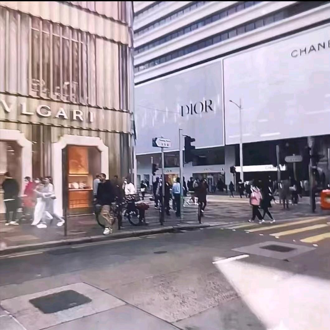 购物狂在英国Fashion-