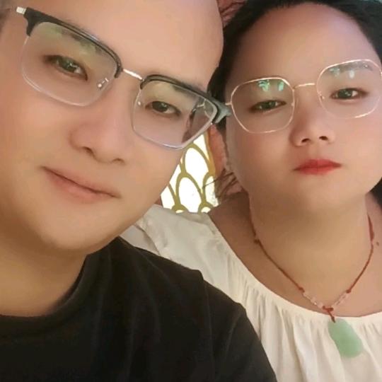 平妹与康哥