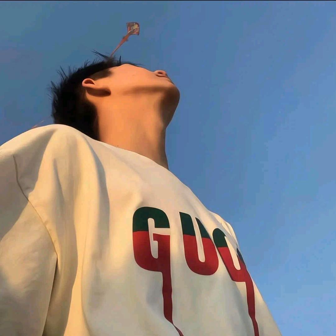 桶桶里装着酸菜鱼