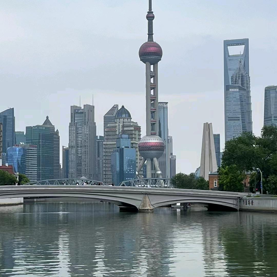 掉落人间的小恶魔