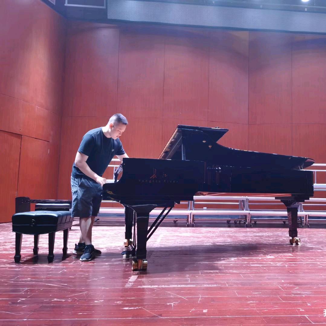 爱乐人钢琴批发