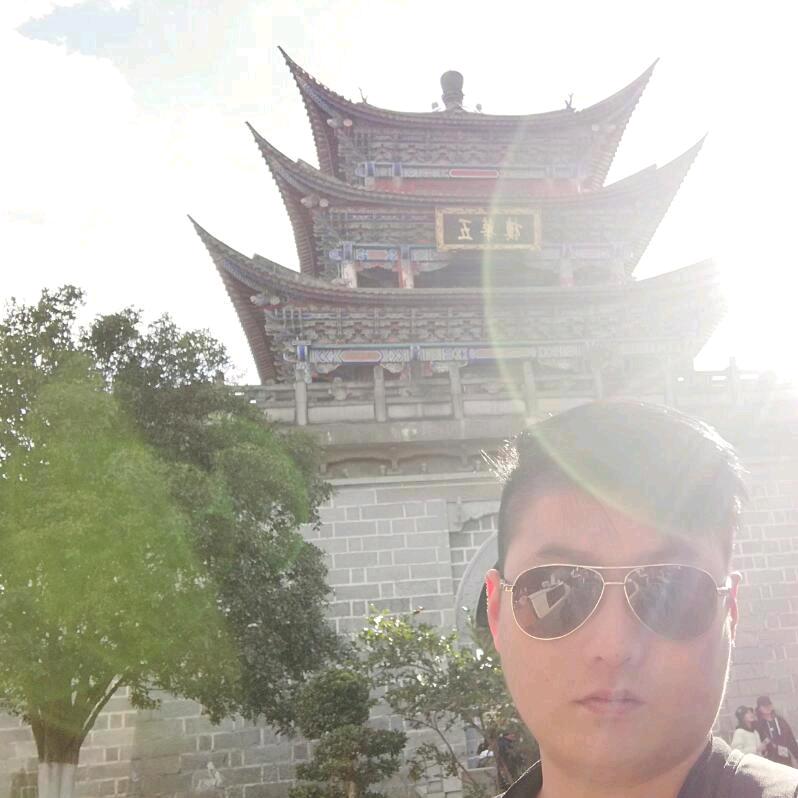 卖咸菜的老哥哥