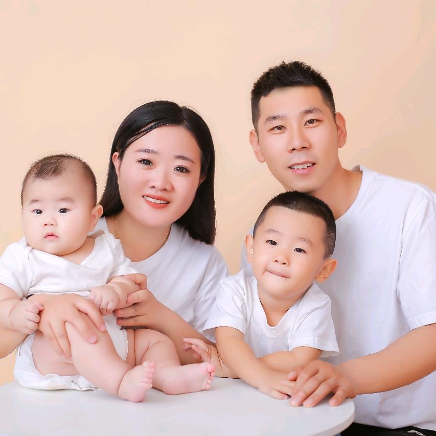 (ಡωಡ) 余٩( 'ω' )و