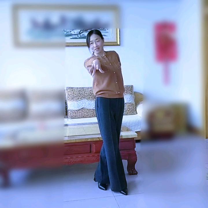 漠然@