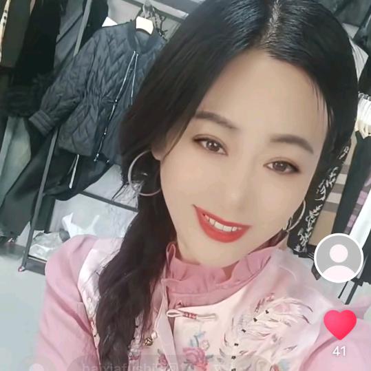 辛兴镇海霞服饰