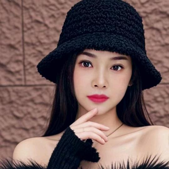姐的世界你进不来。
