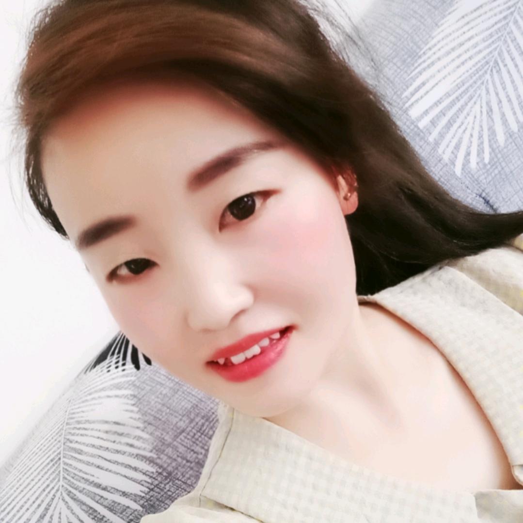 阳光下的微笑。