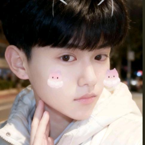 ¥  小🌸刘ᥫᩣ€