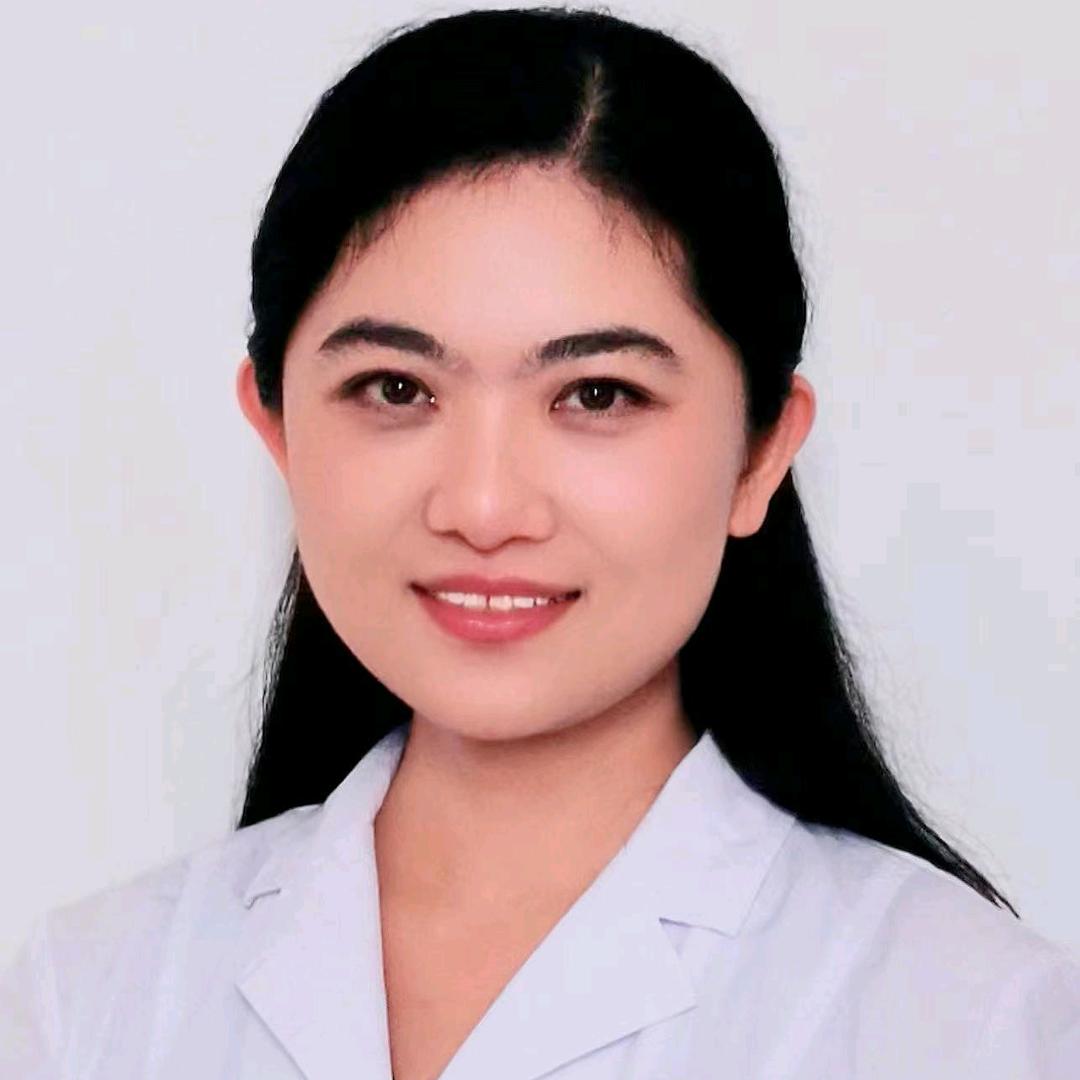 眼科医生黄冠南