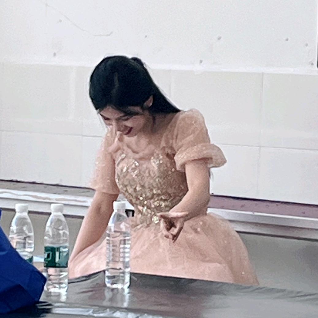 张张张🍒