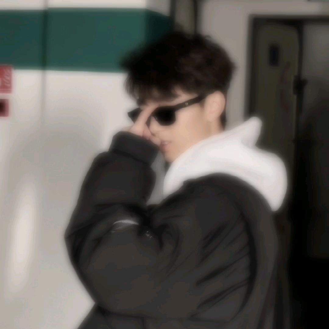 逸尘