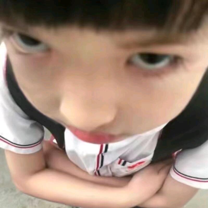 小楡^