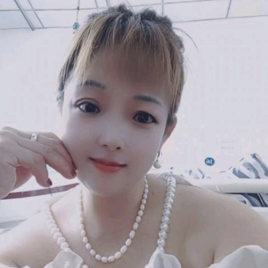 敏儿。