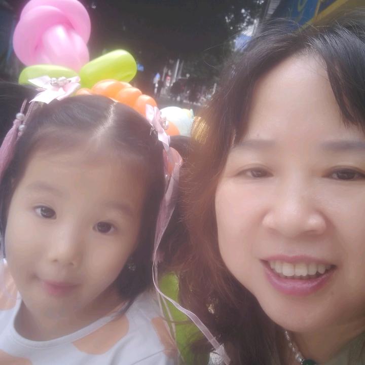 吴村长的二千金，桂娃子