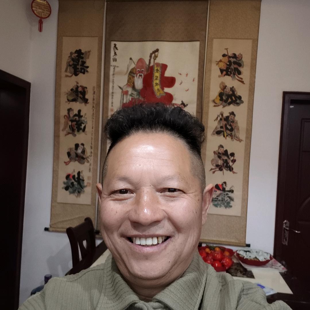 孟州市红藏设计师