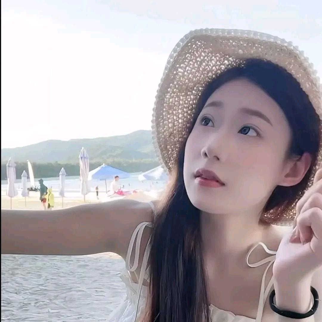 郑佳锳