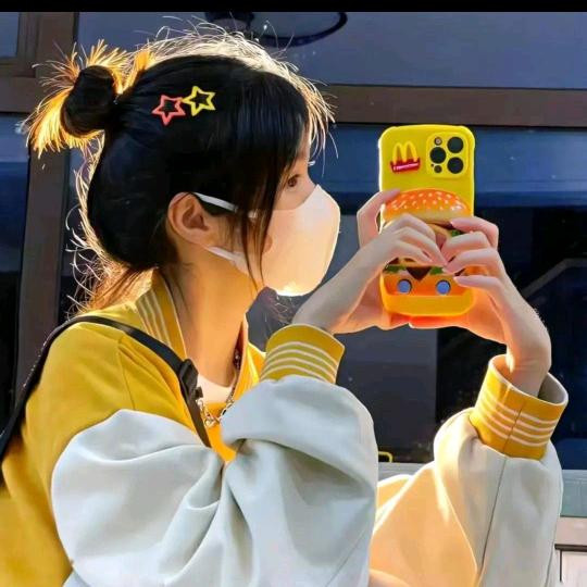 小笨鱼(˃ ⌑ ˂ഃ )