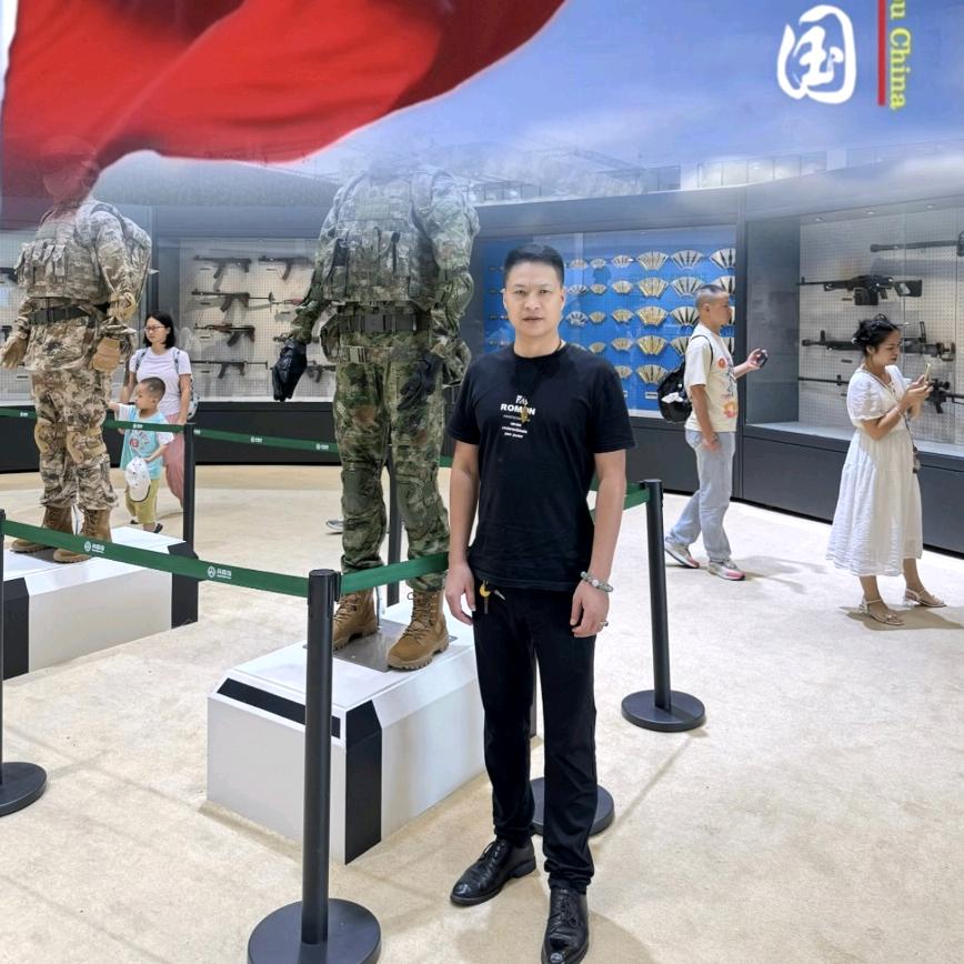 羽媚珠宝高端私人定制。