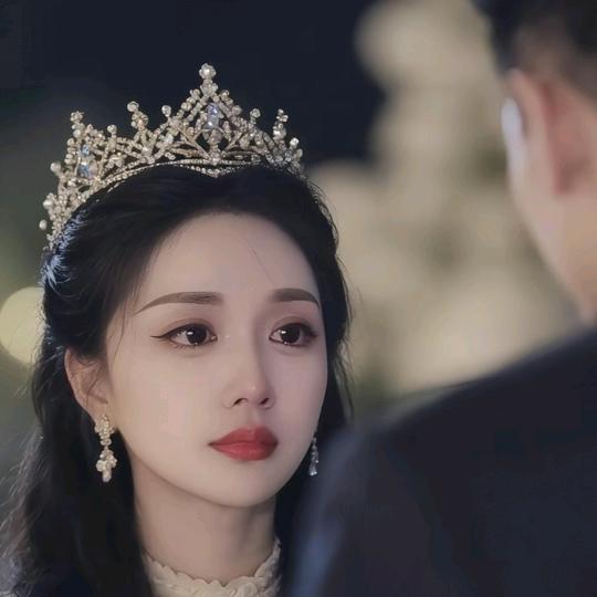 抱着月亮数星星✨