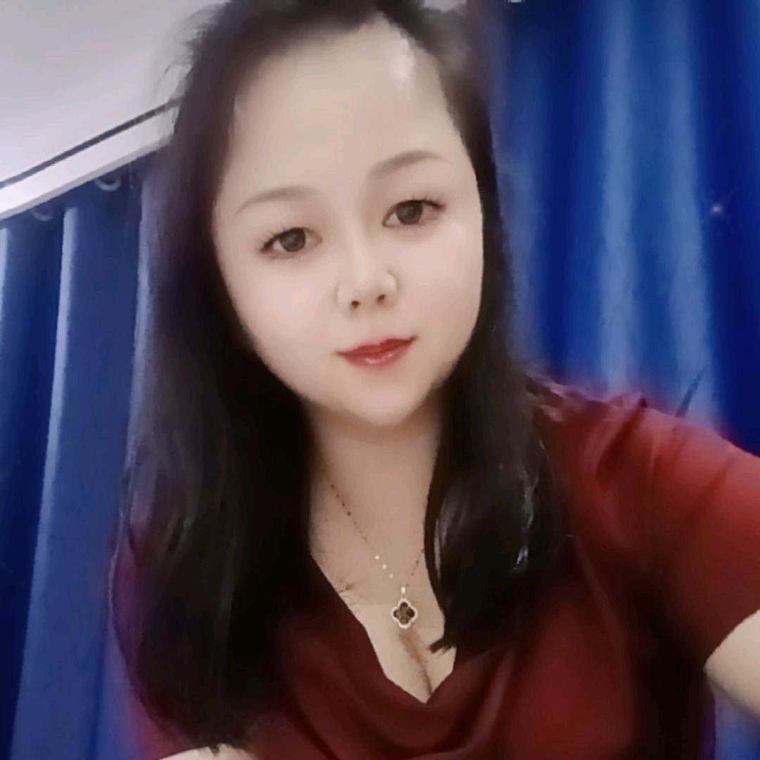 小莫莫
