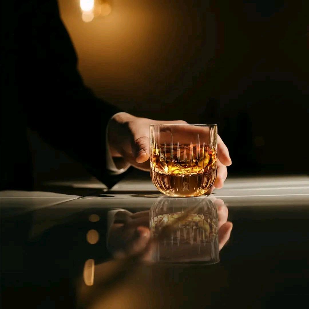 浅醉一生 🚴‍♂️孤独为伴