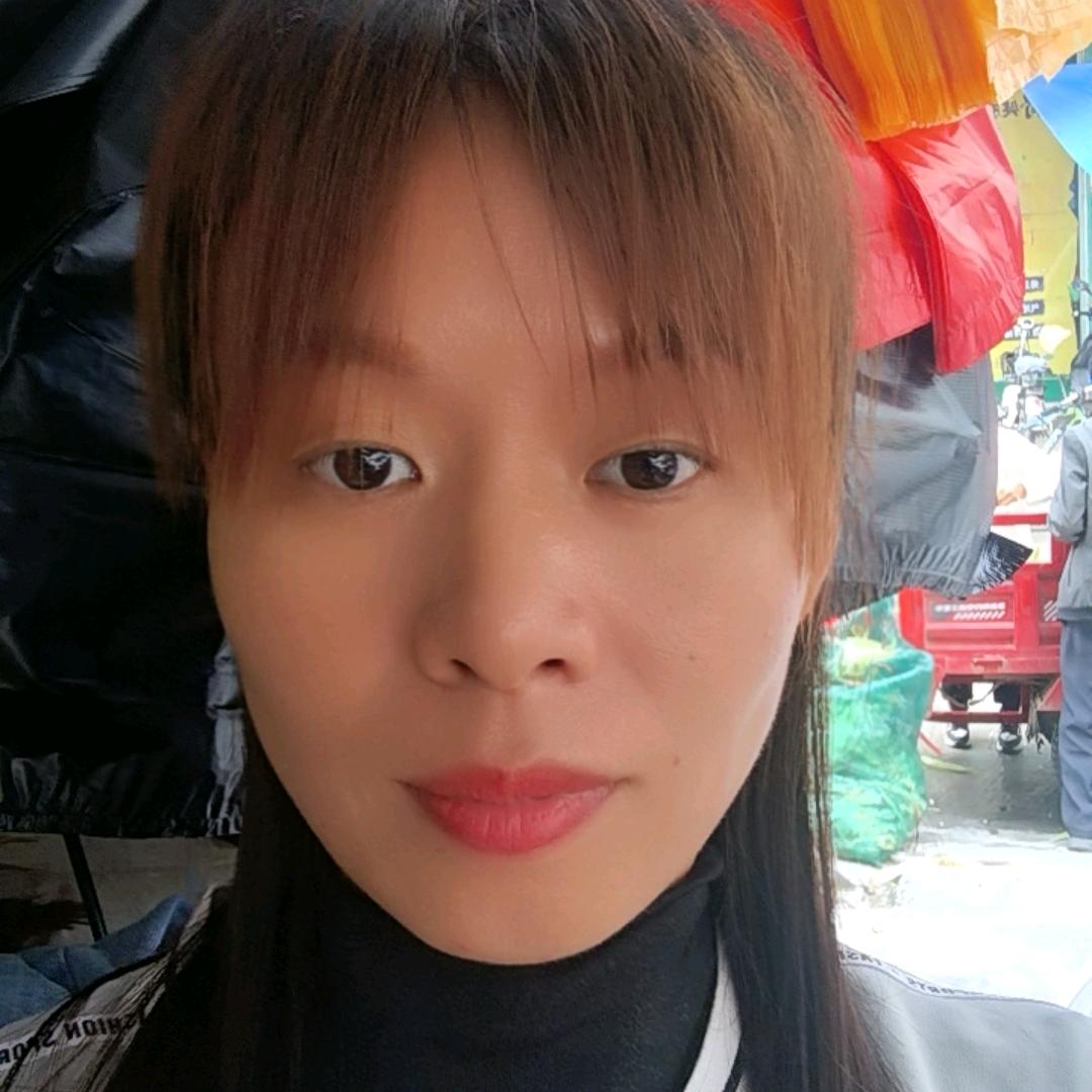 德保一次性塑料张姐