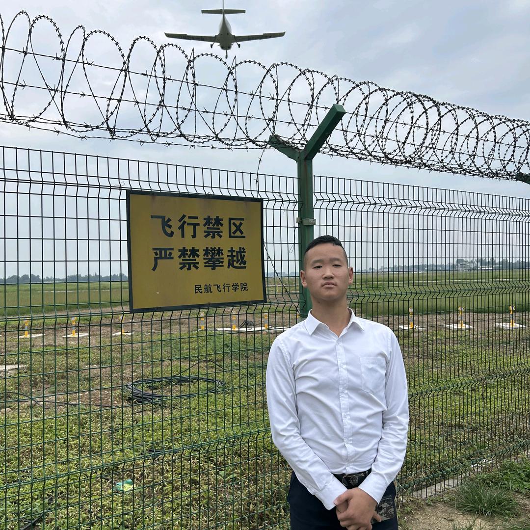 没有任何感情的机器人