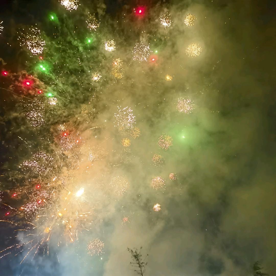 财神爷怀里睡大觉