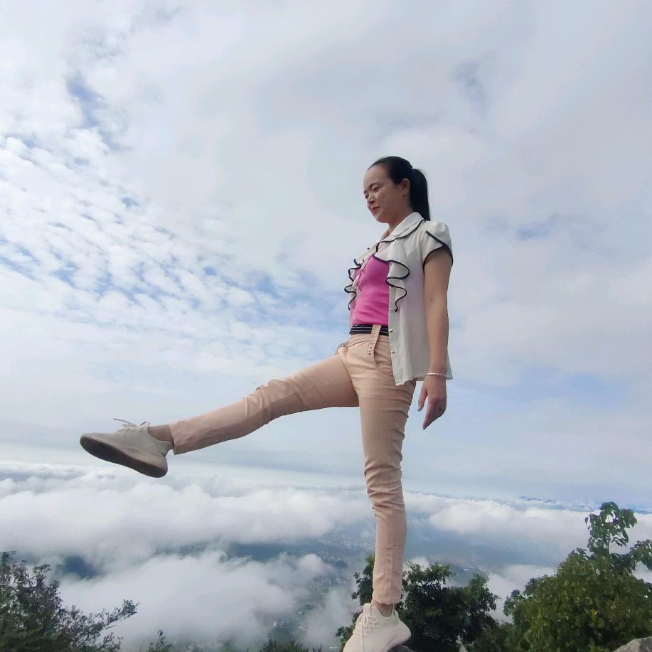 白云飘飘向你飞
