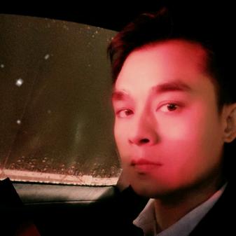 《灯都指南》覃生