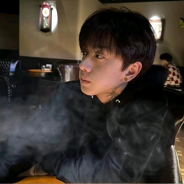人丑嘴不甜没房没车还没钱