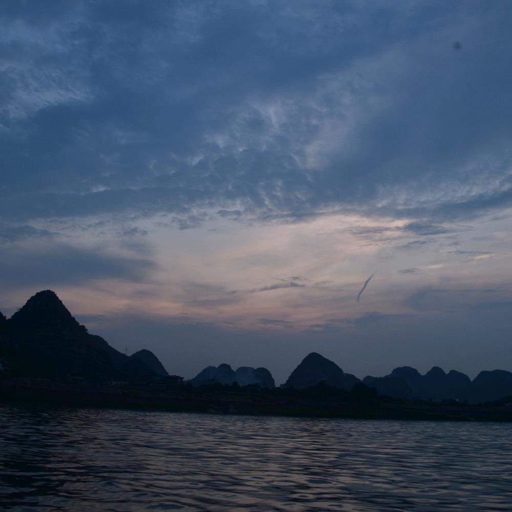 吃粉只吃微微辣