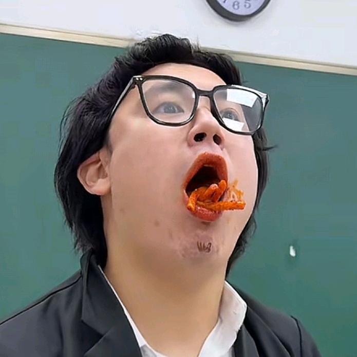 LLLLLjh，，，，，，，✨
