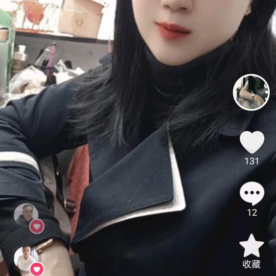 时尚女装（地址~老车站路边）