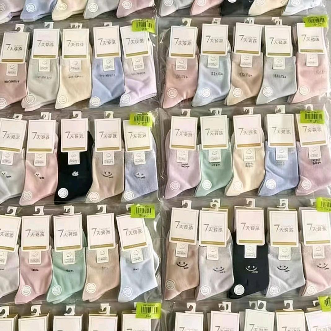 谭谭袜袜小铺子