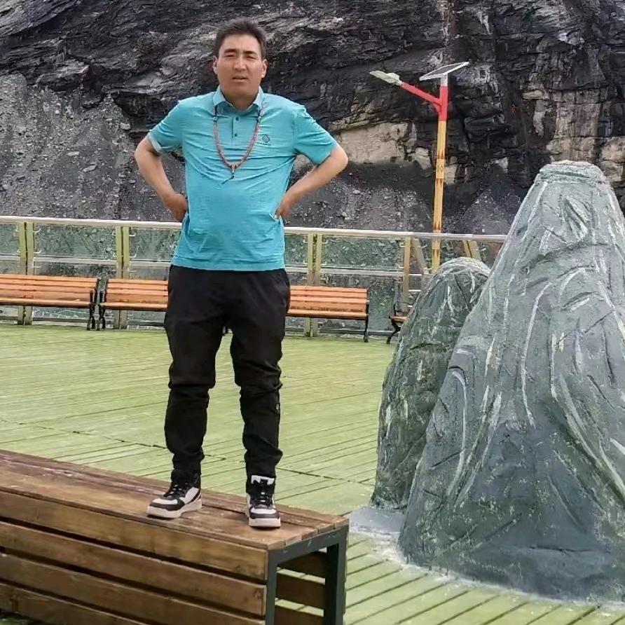 卡若拉冰川阿玖隆达