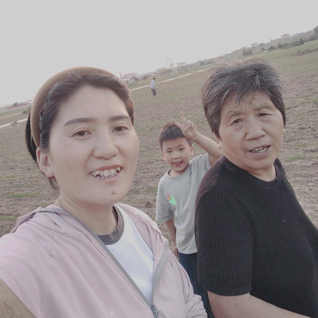 疯狂三妮儿