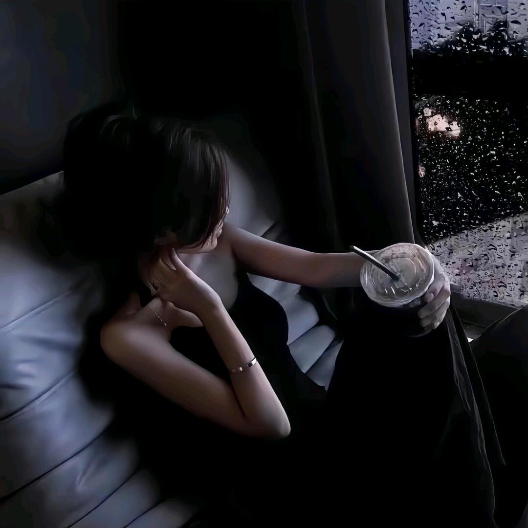 眼💔里没💔光