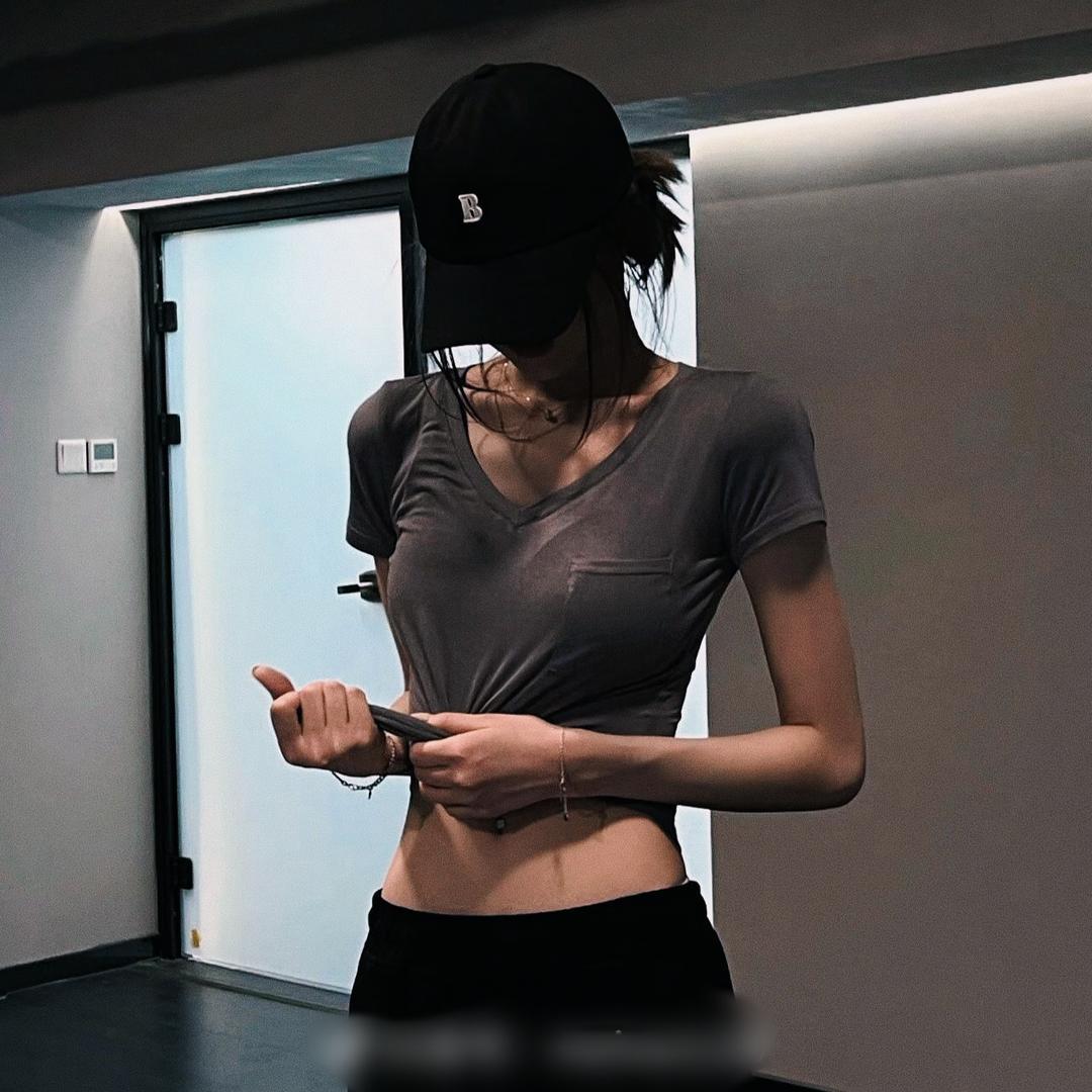 季不吃香菜🖤