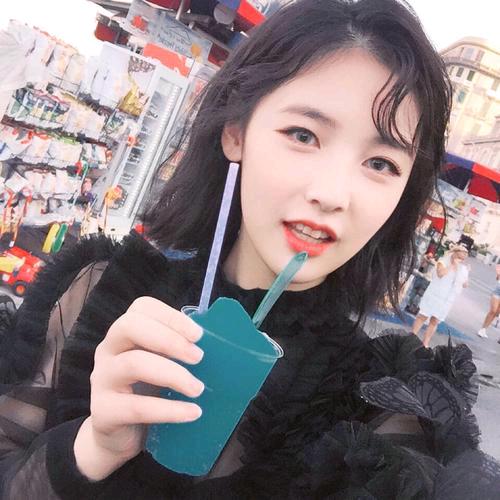 李哥零食吃不够