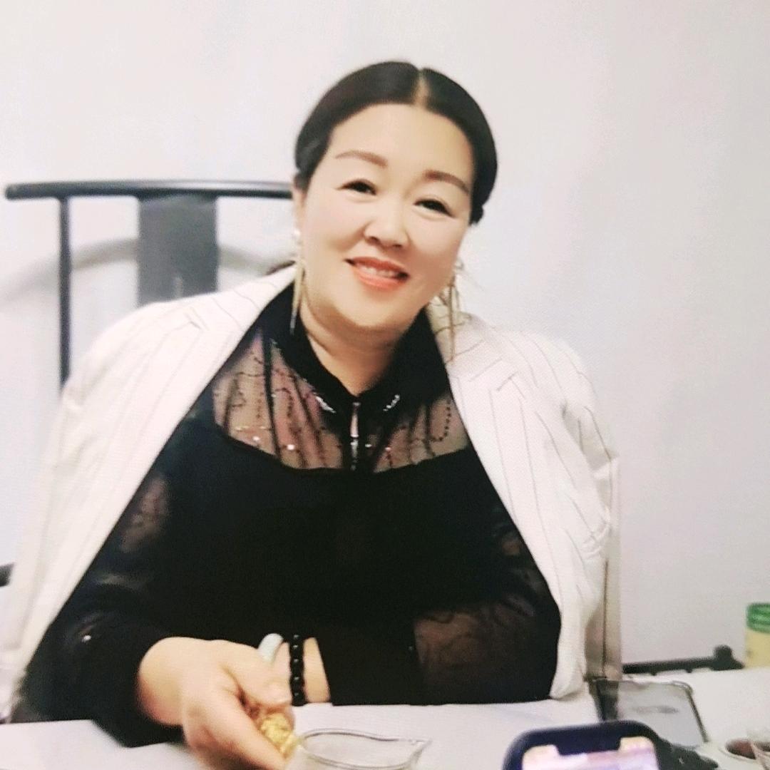 周姐:在