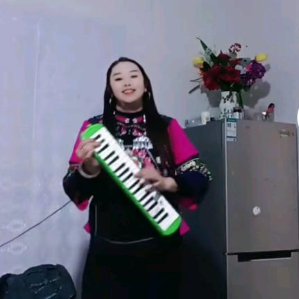 罗姐主播。