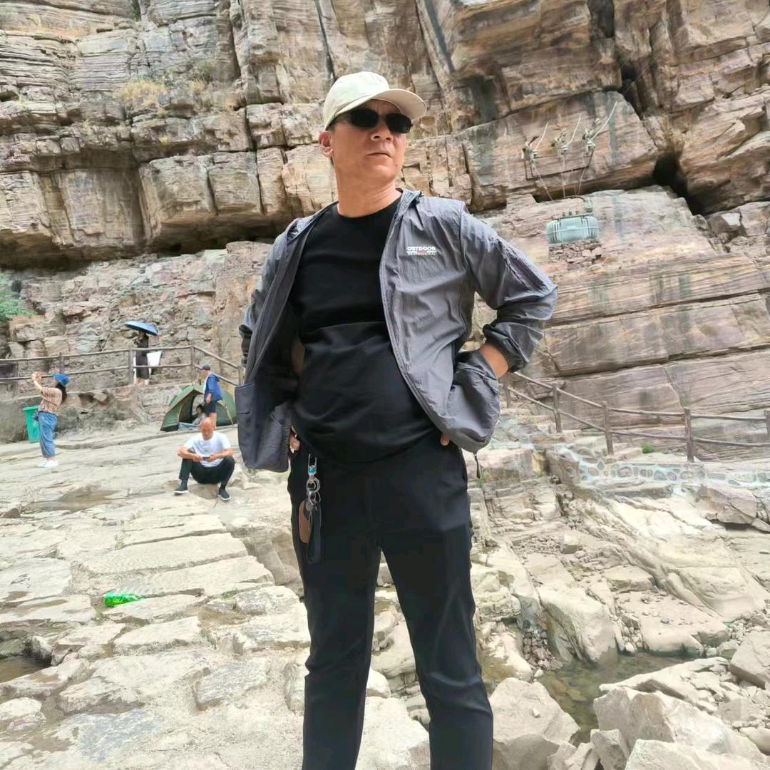 捍卫祖国（地地道道的农村老土爱歌男