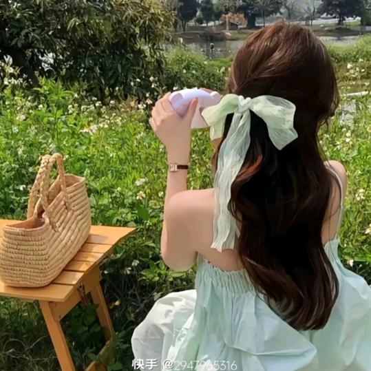 ( •͈ᴗ⁃͈)小六月♡