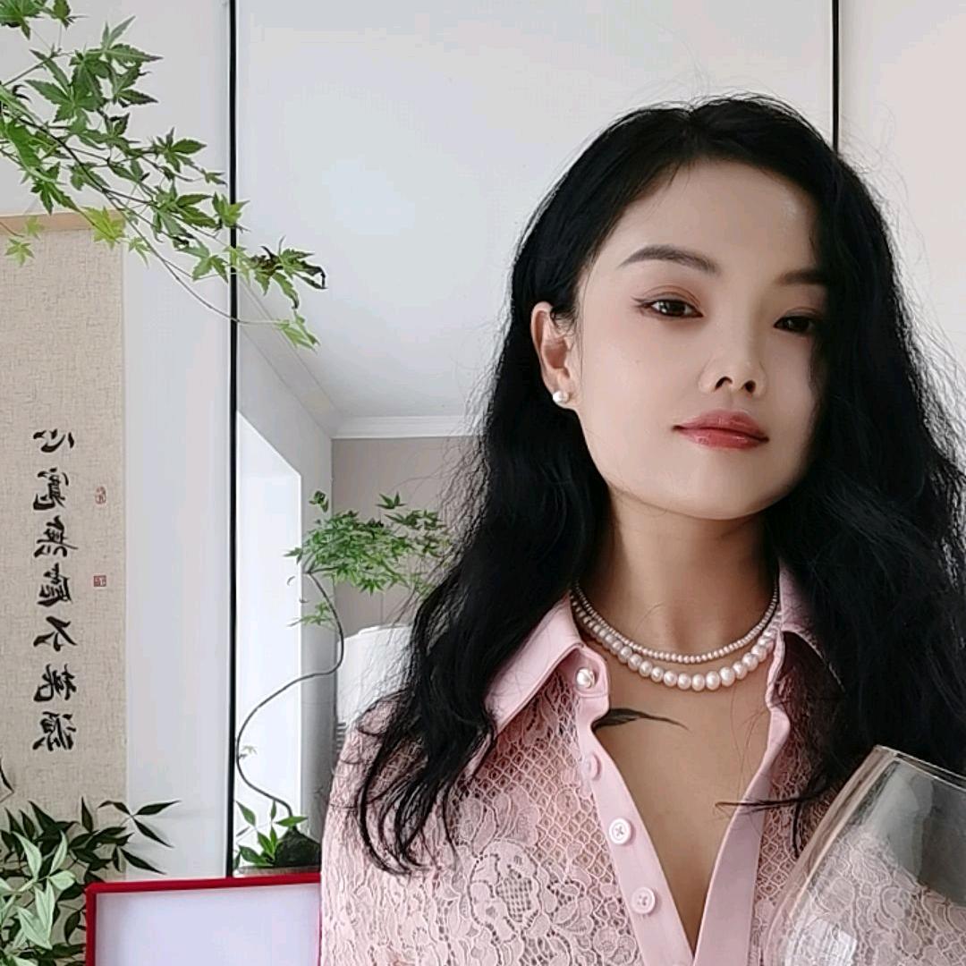 杨景云橱窗营业中