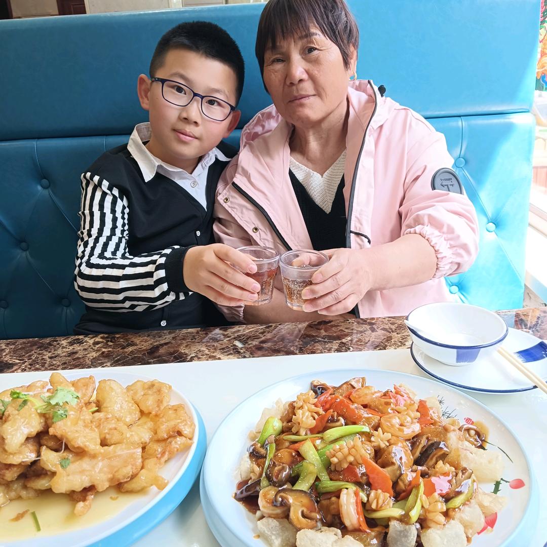 知足老太太我是农村人